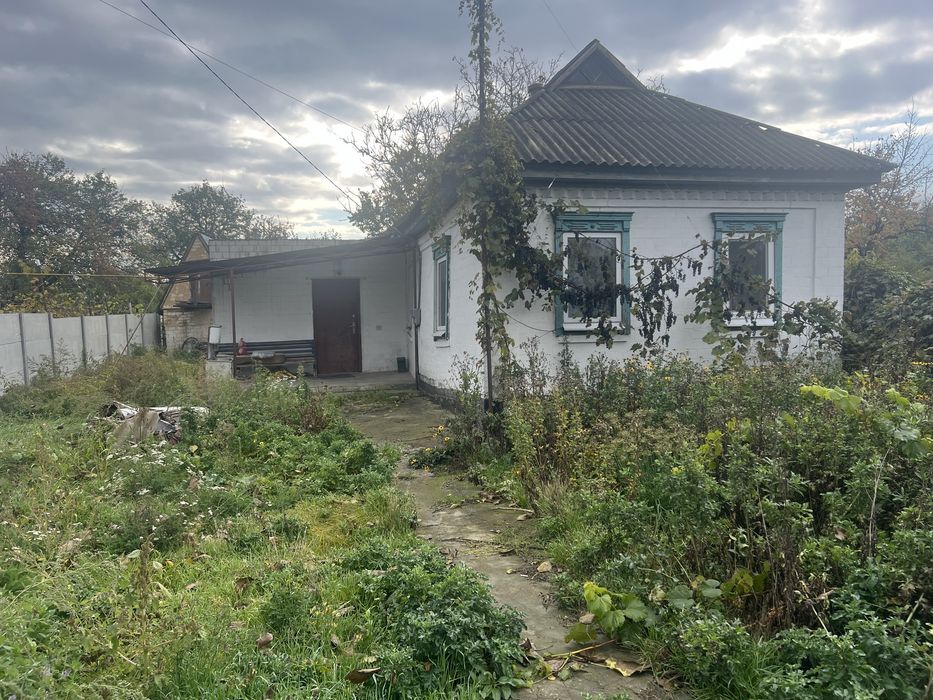 Продам будинок Крюків , вул. Пілотів, район зупинки та ринку