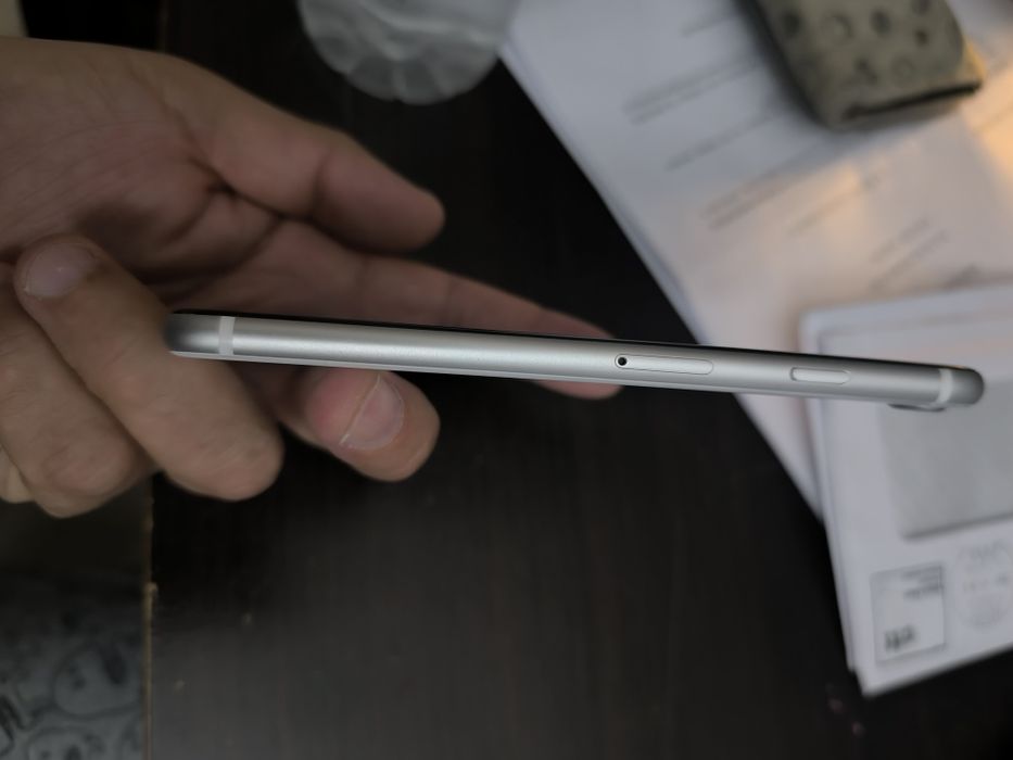 iPhone SE 2020 (A13 Bionic) 128GB - Impecável