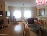 Elegante Apartamento T3 MOBILADO com 2 Suítes  na Prestigiada Quinta d