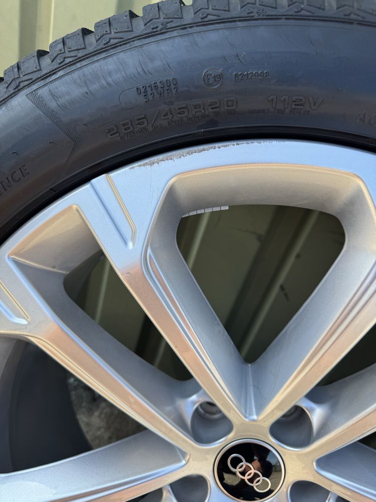 Диски Audi Q7 R20 оригінал з зимовими шинами Goodyear 8MM 2024