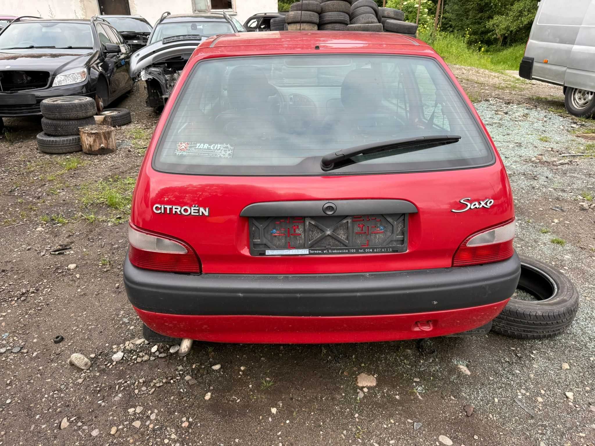 Citroen Saxo  silnik 1.1 HDZ kod lakieru ejxb  maska/zderzak/drzwi