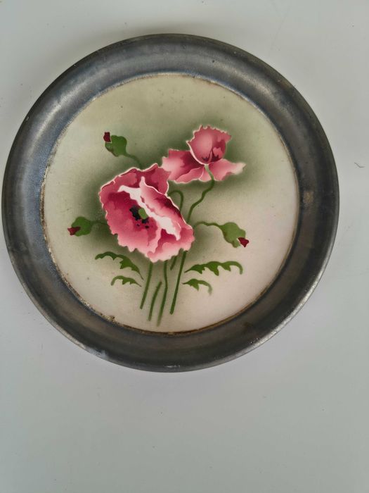 Prato de porcelana antigo
