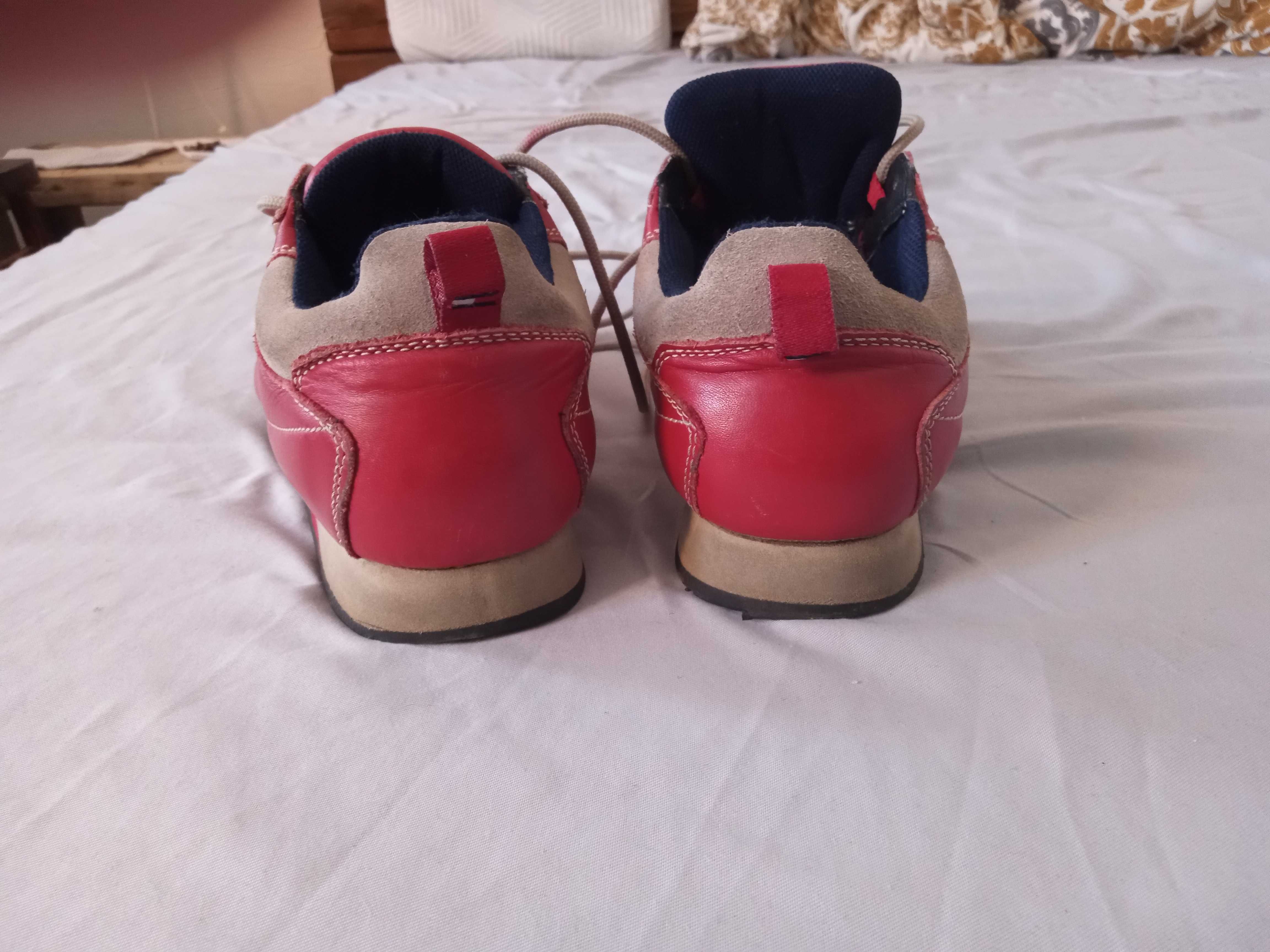 Buty męskie sportowe skórzane Tommy Hilfiger r. 40