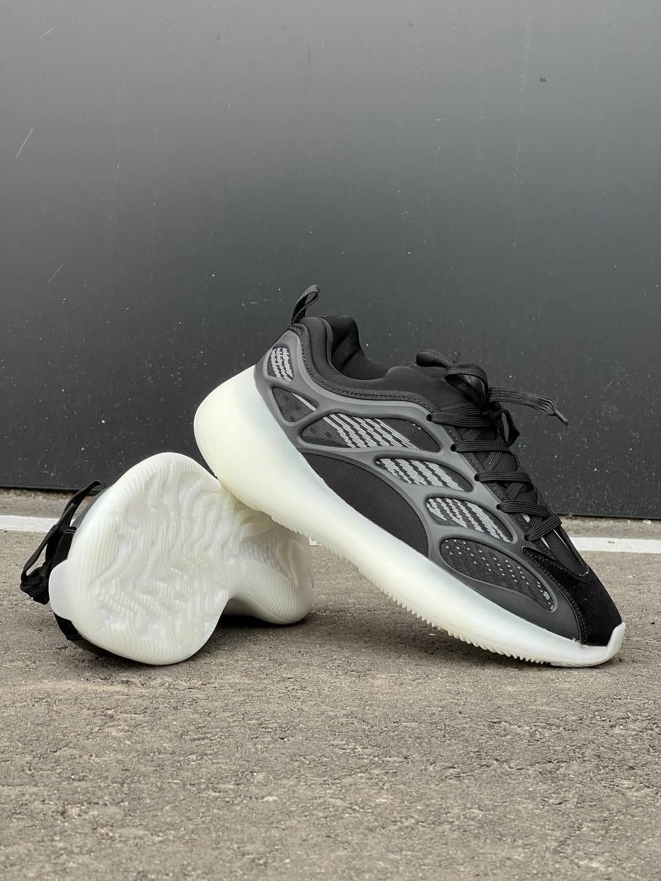 Мужские кроссовки Adidas Yeezy 700, адидас иззи, чоловічі кросівки