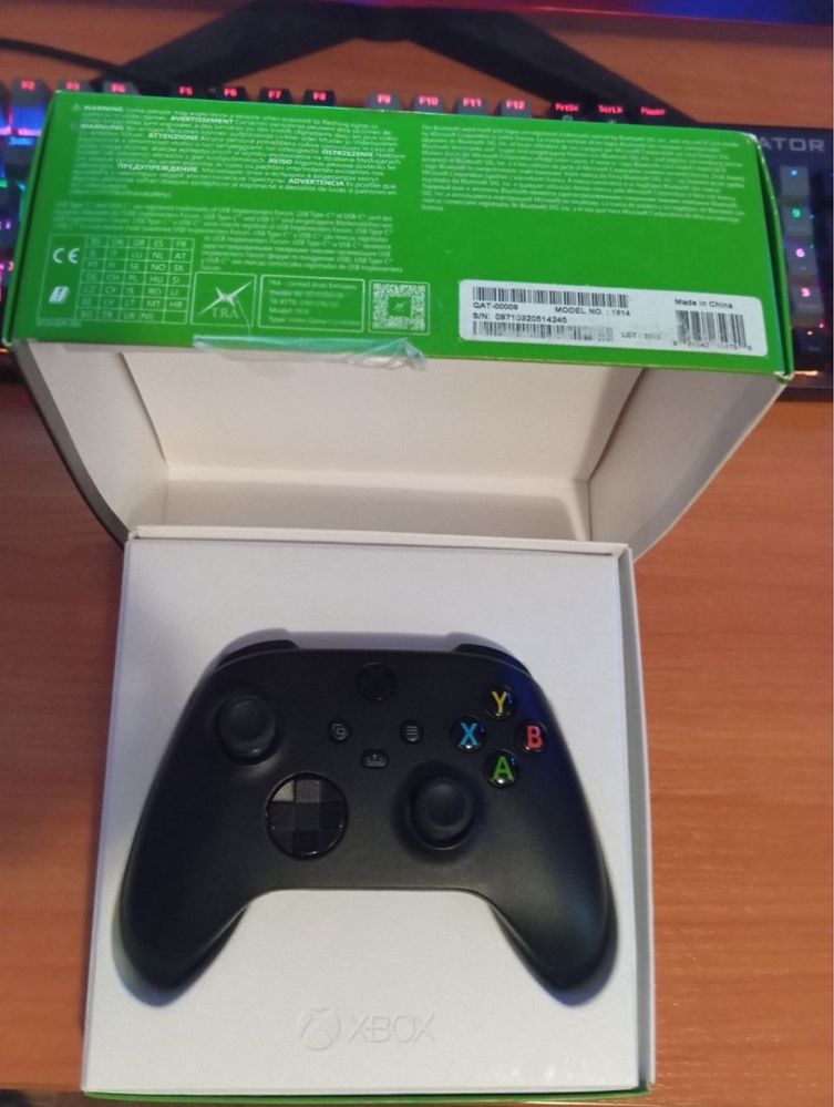 Геймпад Microsoft Xbox Series X/S