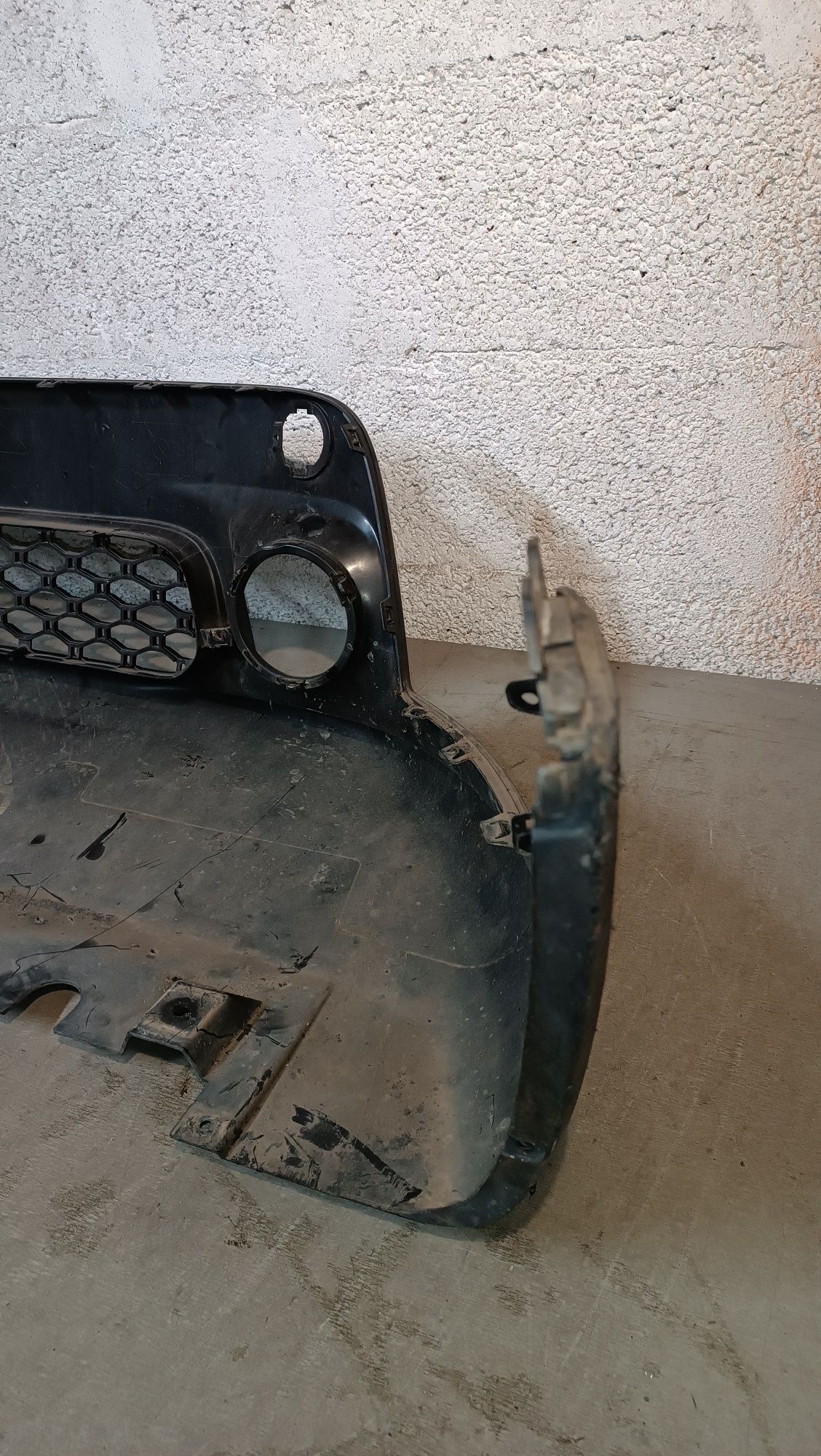 Vendo parachoque de frente jeep renegad ano 2018/19