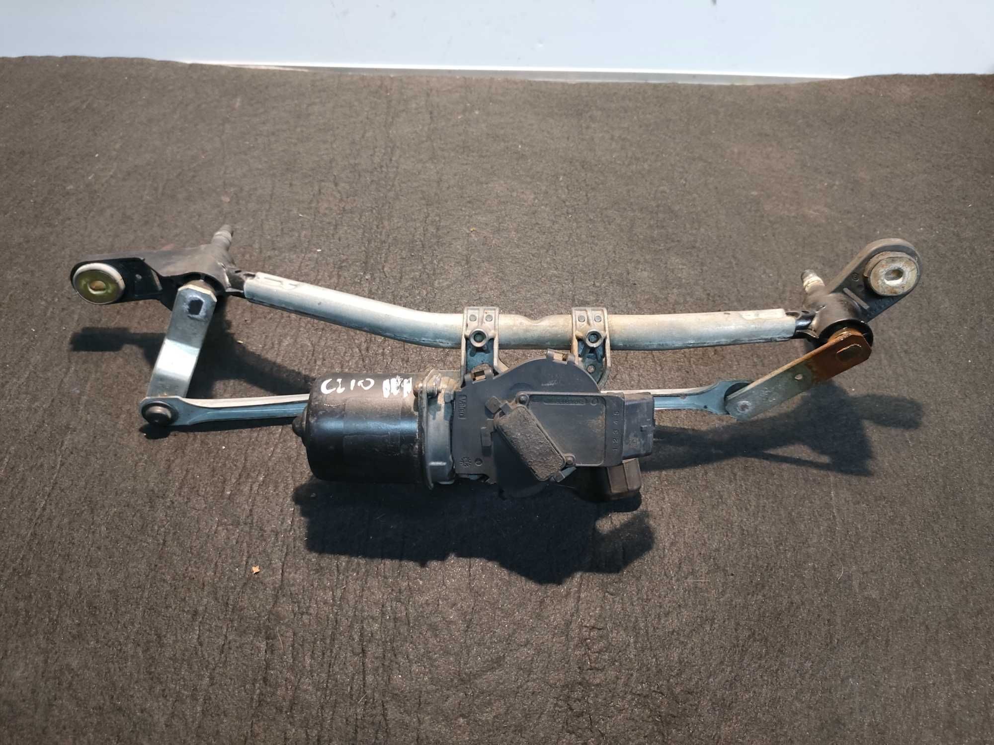 Clio III mechanizm wycieraczki przód