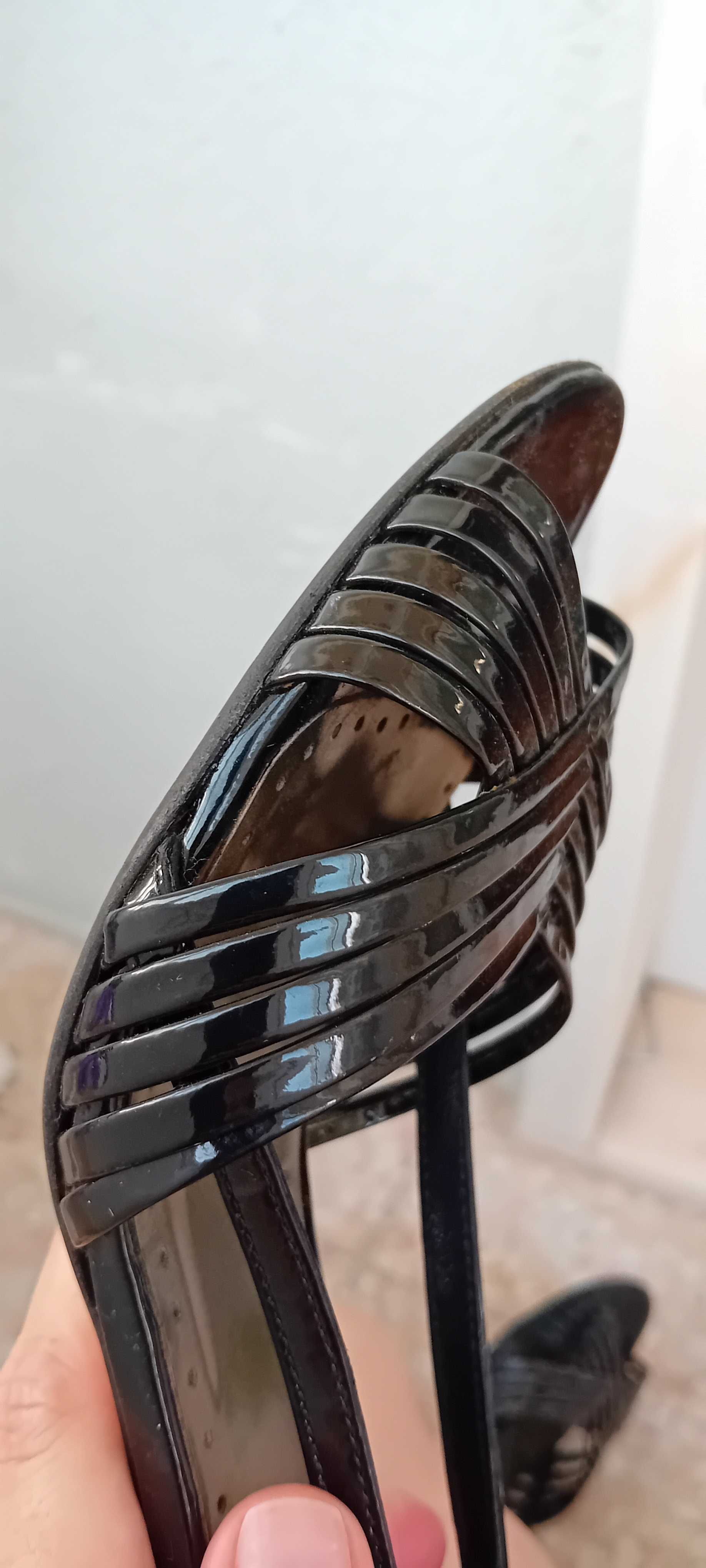 Sapatos marca Romeu