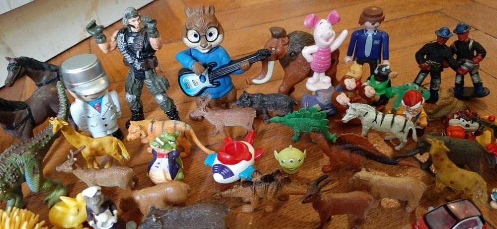 Zabawki, figurki, zwierzęta, dinozaury