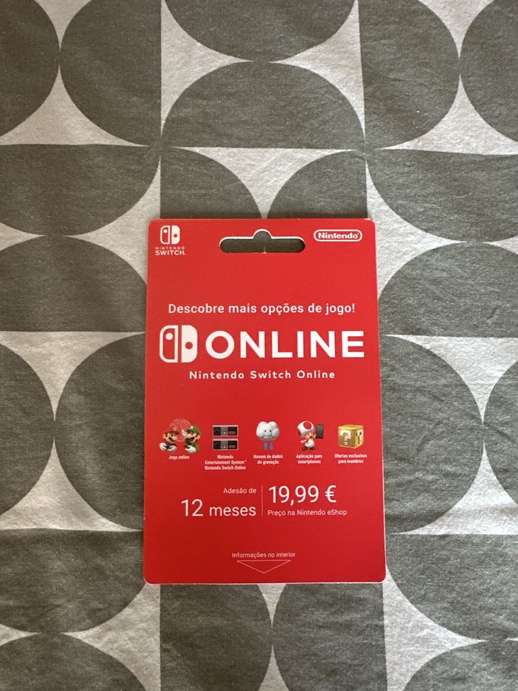 Nintendo Switch + MarioKart 8 Deluxe
