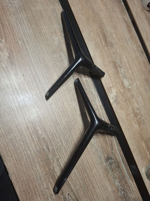 Nóżki do telewizora Samsung 48" Stan bardzo dobry.