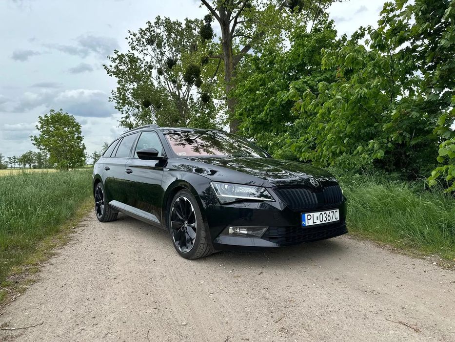 Skoda Superb Sportline 4x4 panorama dach