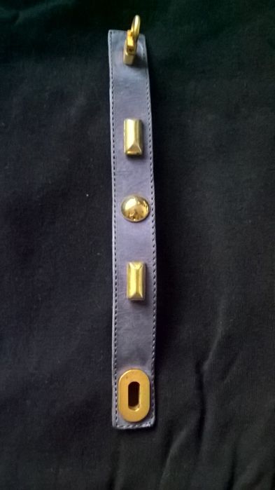 Skórzana niebieska bransoletka ze złotymi ćwiekami vintage Londyn