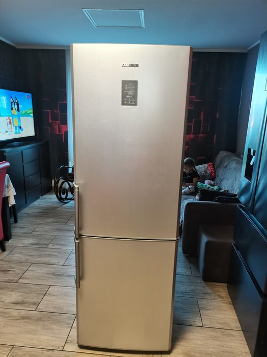 Lodówka Samsung 180 no frost
