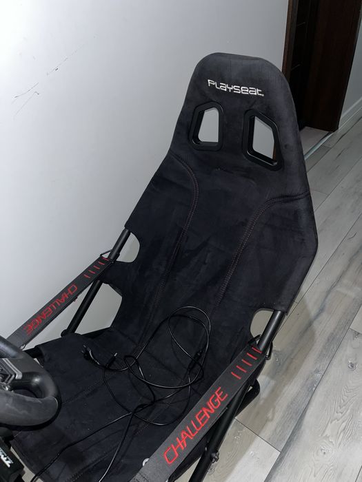 Siedzenie/stelaz playseat challange thrustmaster logitech moza fanatec