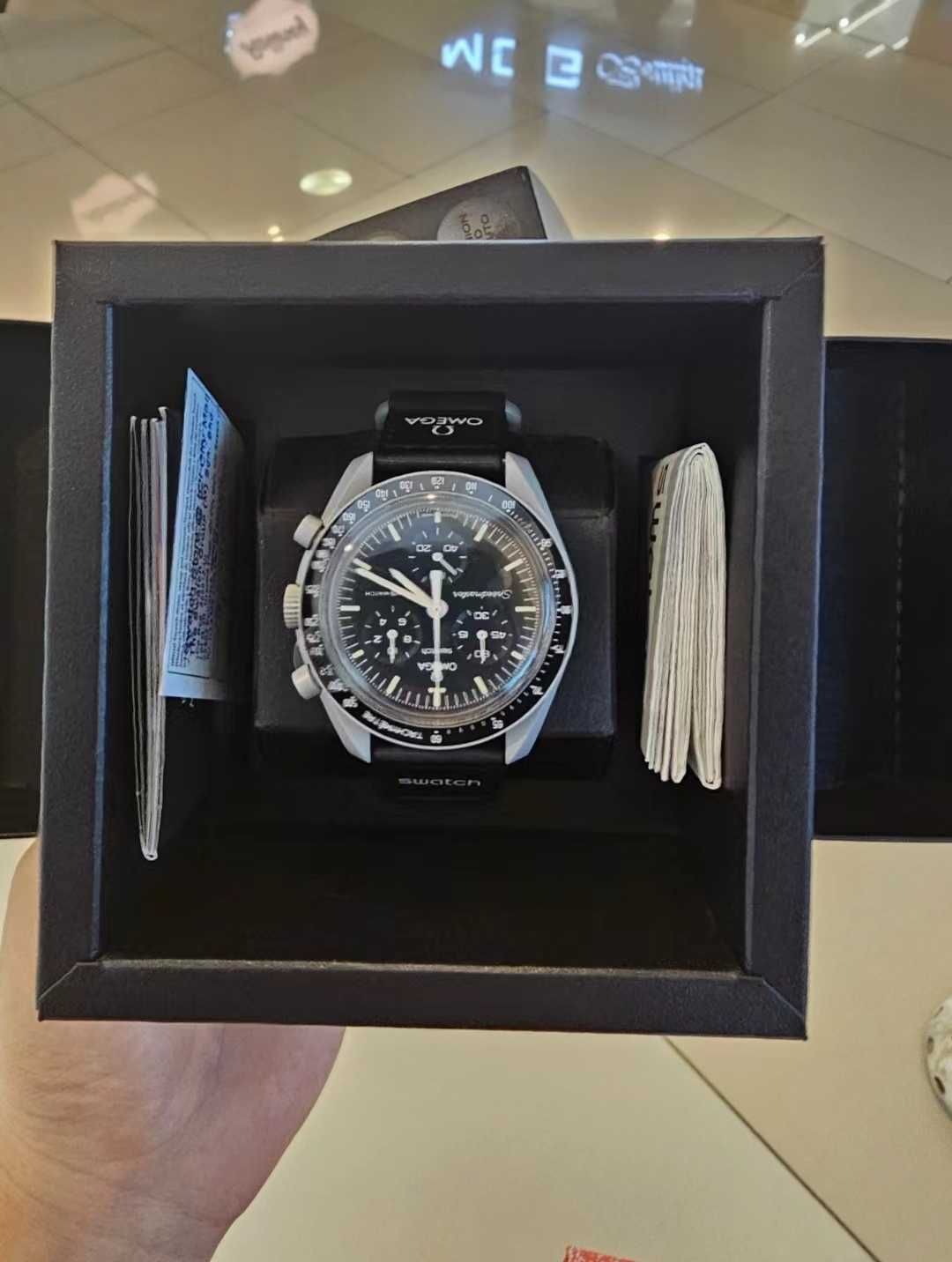 Swatch x Omega Bioceramic Moonswatch Mission to the MoonCzarny