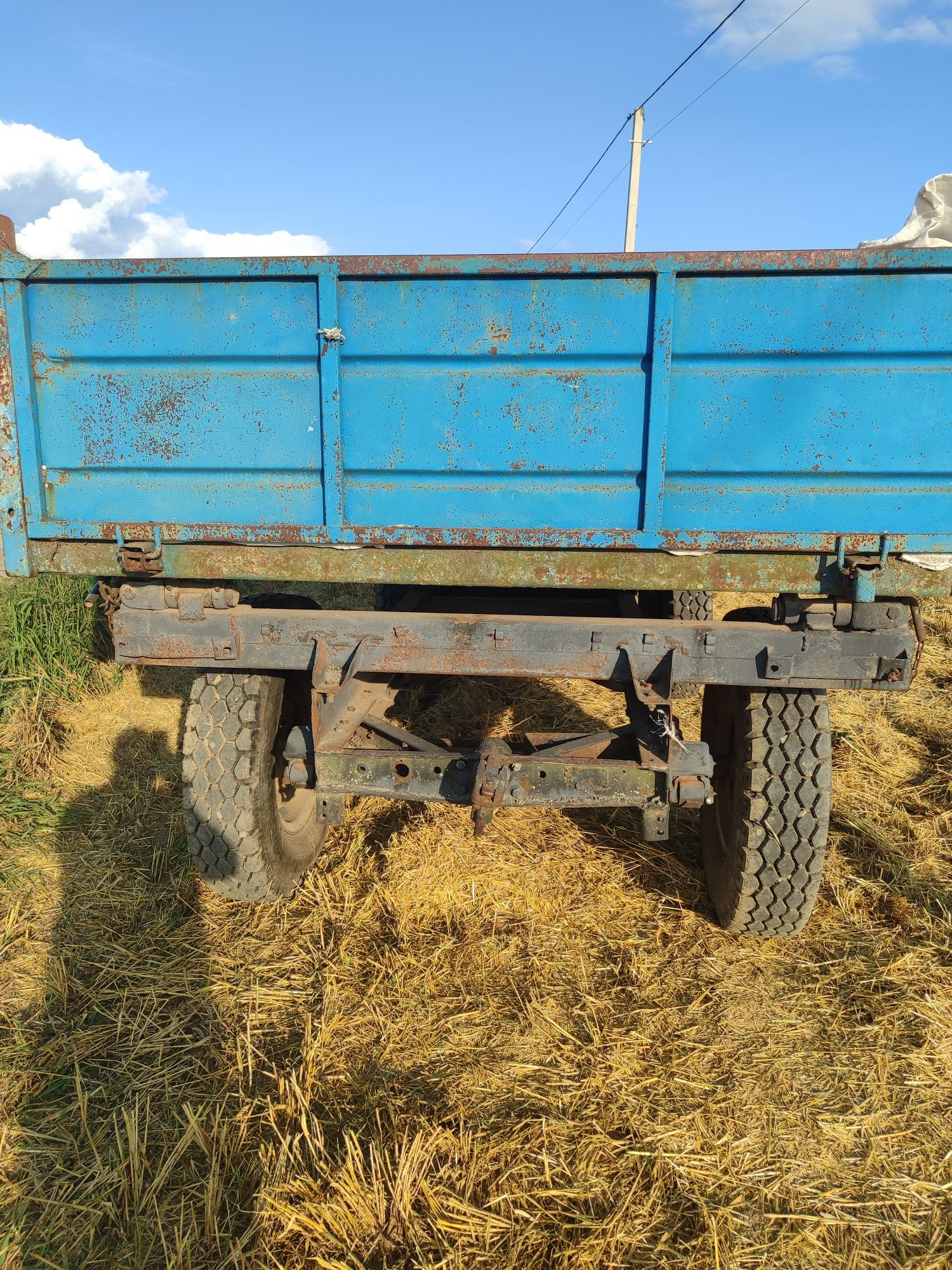 Продам причіп самоскид.