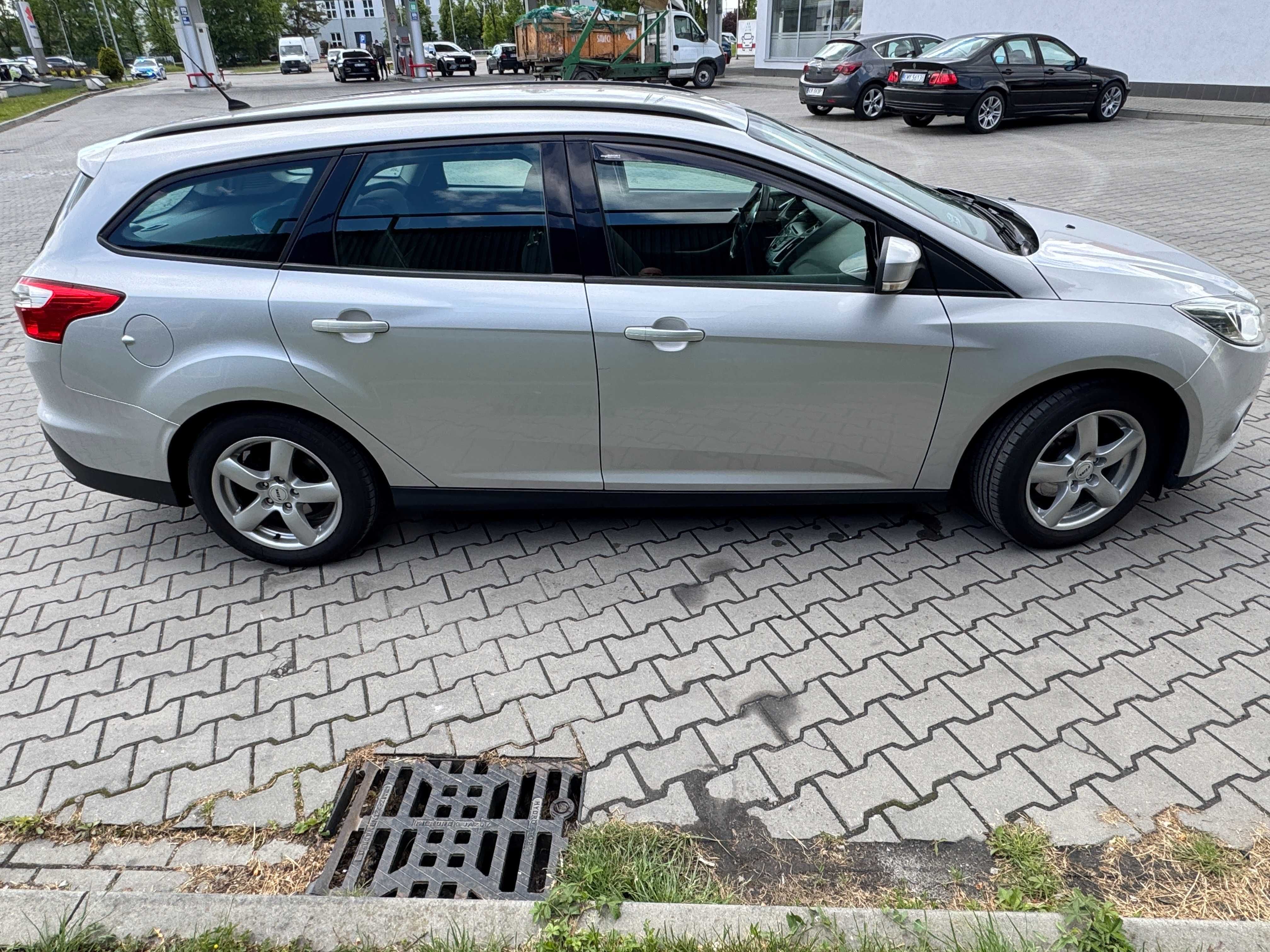 Ford Focus MK3 Kombi / 1.6 gaz-benzyna / 105KM/ Gotowy do jazdy.