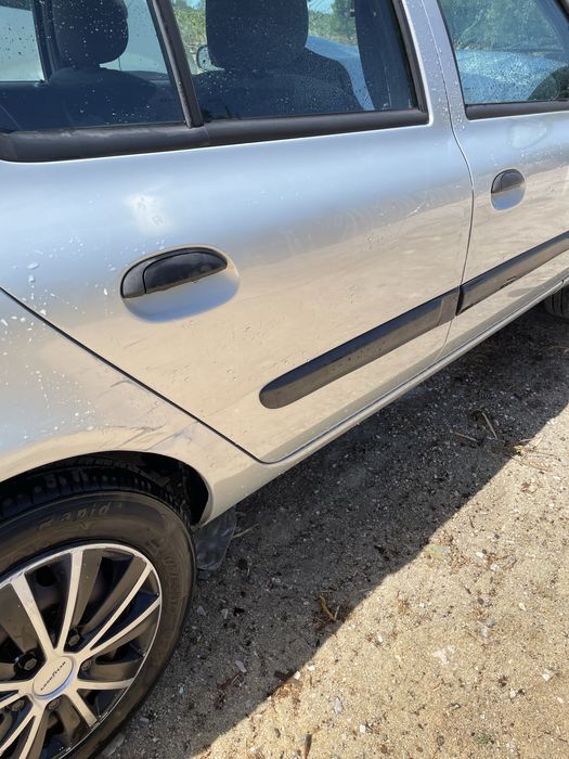 Clio 1.2 2004 poucos kilometros