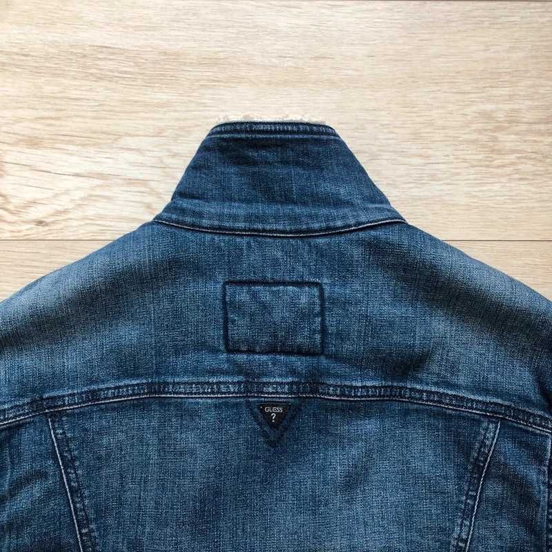 Guess kurtka katana kożuch jeansowy pilotka denimowa sherpa bomber