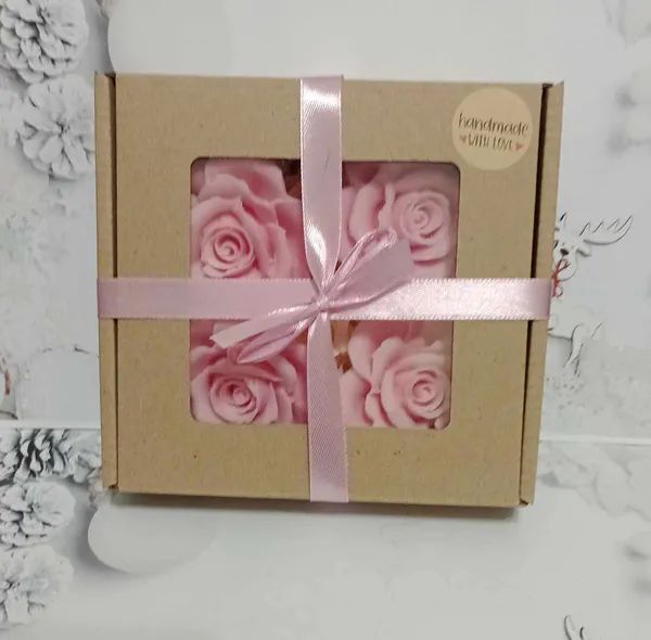Mini mydełka flowerbox 4 róże 3D na prezent zestaw w pudełku