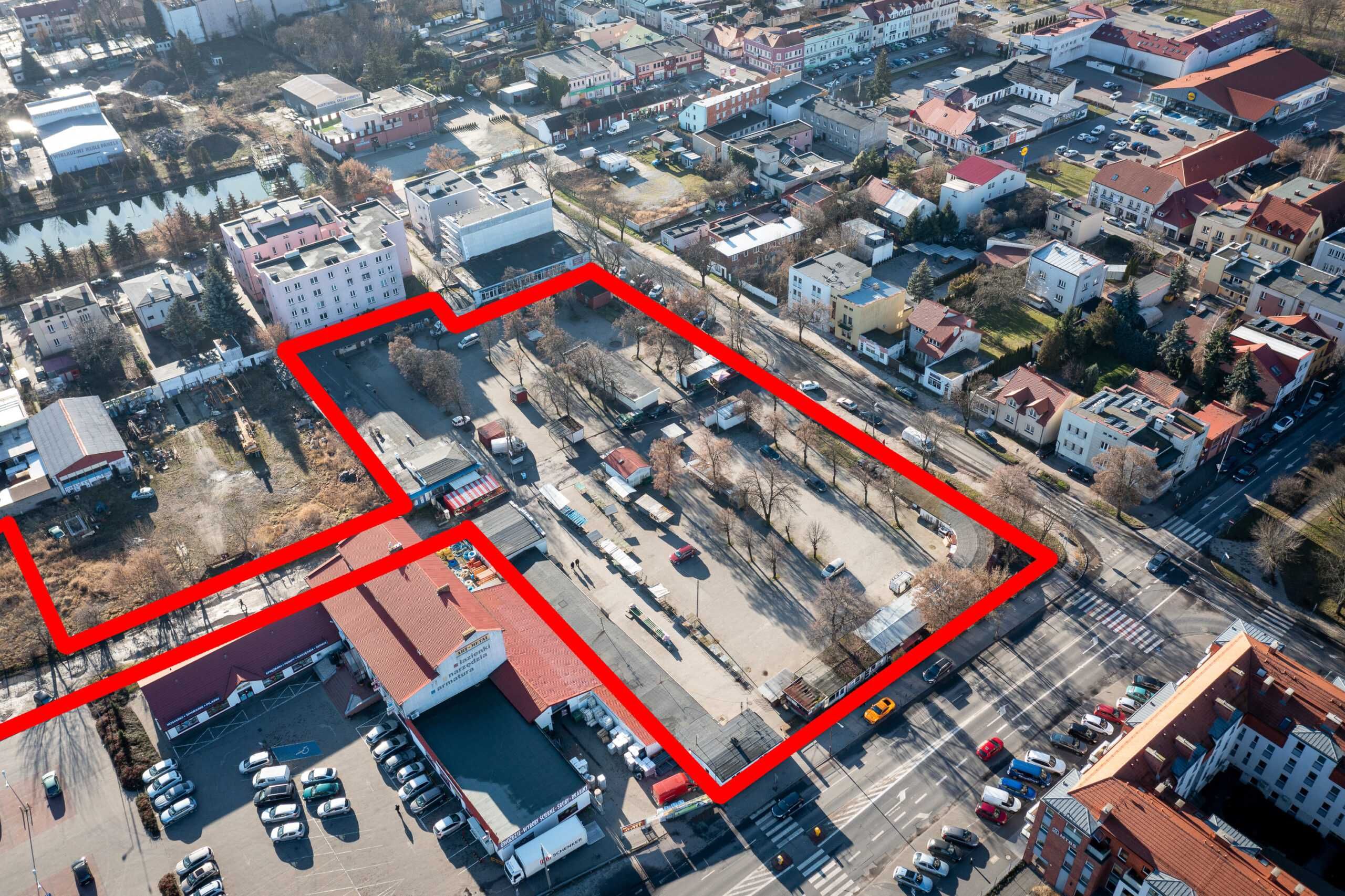 Sprzedam nieruchomość wraz z budynkami Konin- cały plac Targowy