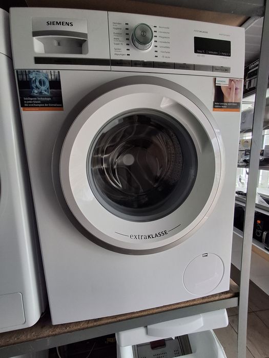 Пральна машина Siemens model WM16W4C1