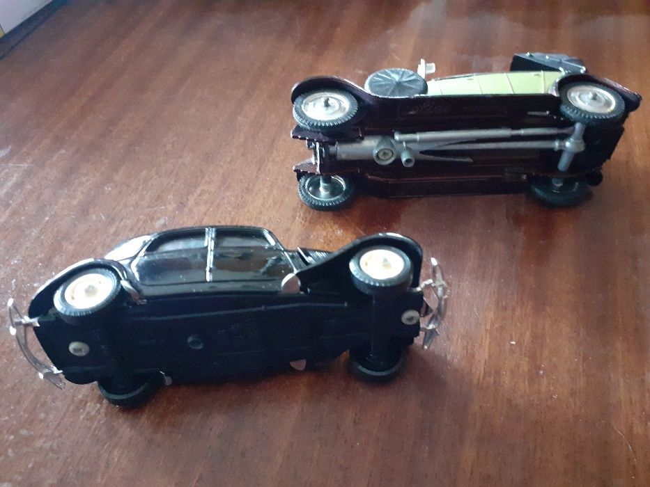 Miniaturas vintage de Citroen 15SIX e Hispano Suiza H6B