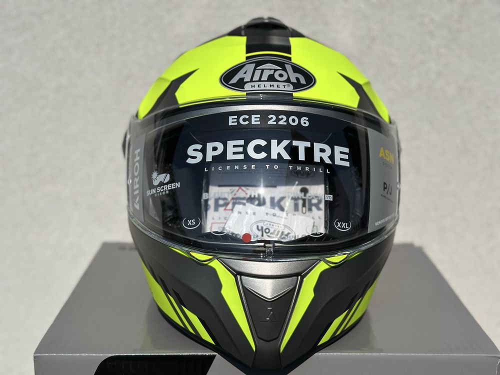 Szczekowy kask motocyklowy AIROH Spectre Clever rozmiar XXL, PROMOCJA!