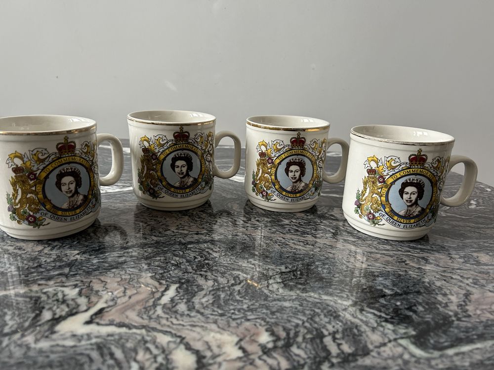 4xKubki -  rok 1977. Queen Elizabeth Silver Jubilee  Churchill China