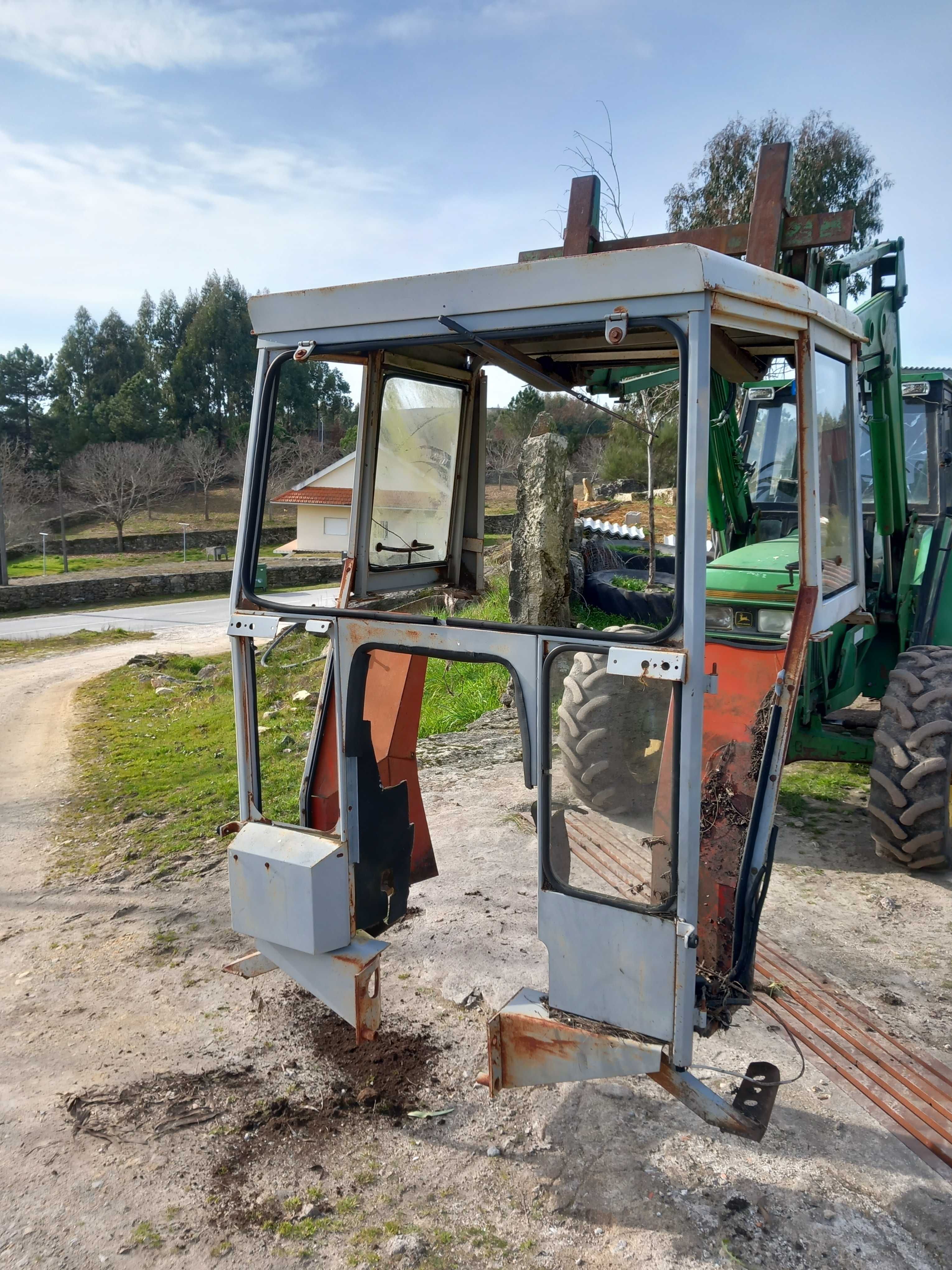 Cabine para trator