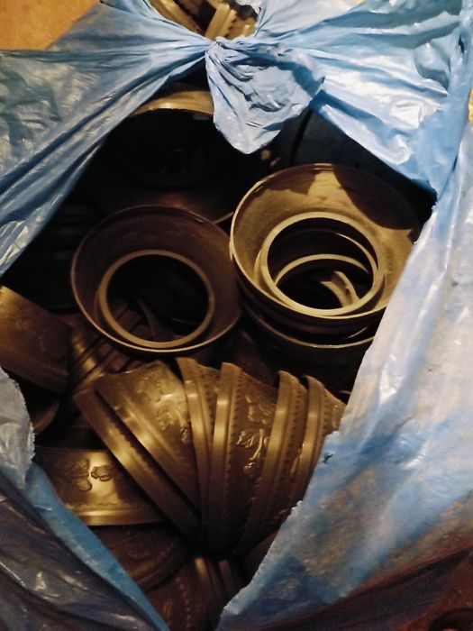 Podstawki i kapturki do zniczy