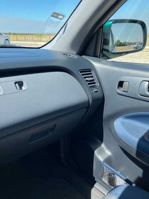 Honda HR -V, ano 99, duas portas,gasolina