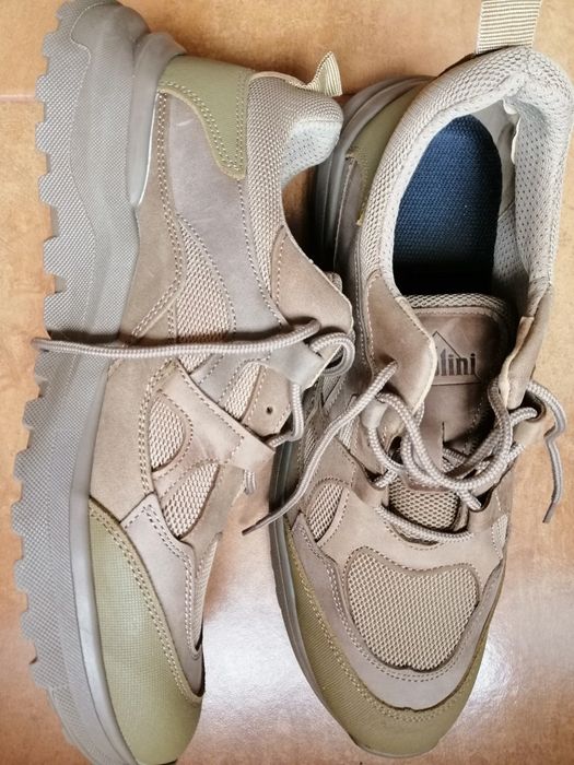 Продам тактичні кросівки