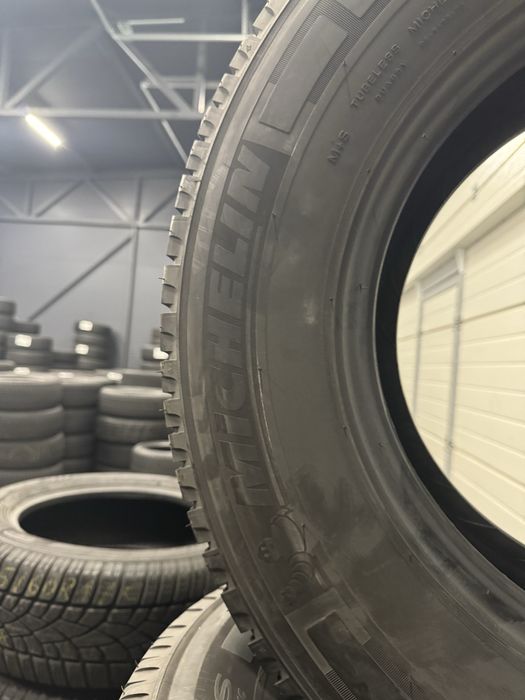 225 75 R16C   MICHELIN   Agilis Camping,Всесезонні шини Б/В,Склад