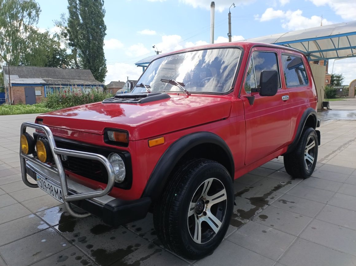 Продам автомобіль ВАЗ Нива