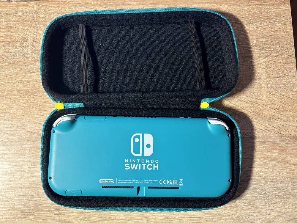 Nintendo Switch lite (обмін xbox series S)