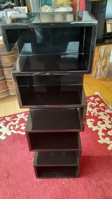 Móvel lacado cor preta