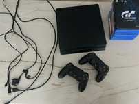 Konsola PlayStation 4