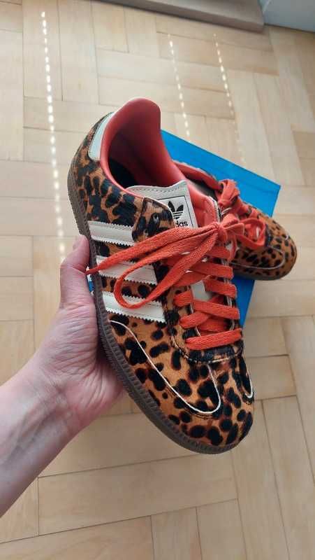Tanie/Moda//Red_Leopard_i_AAdidas_Sàmba_0G_EU.41