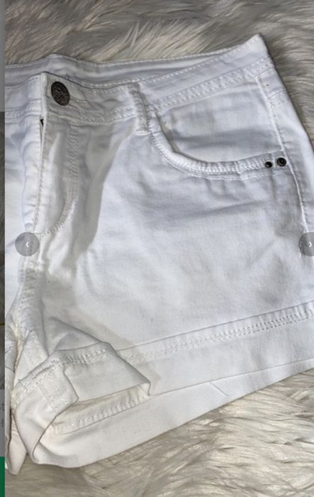 Spodenki białe reserved