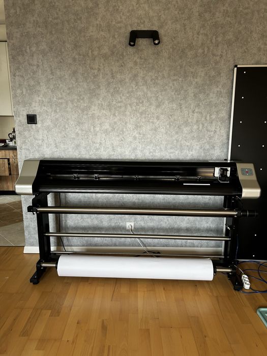 Ploter InvenJet 1250CZ-2H o szer. druku 120 cm z głowicami