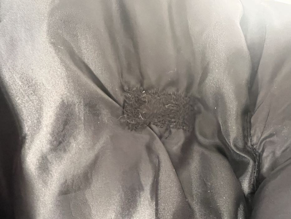 Benetton , taliowany płaszcz puchowy czarny. R. 40- włoskie