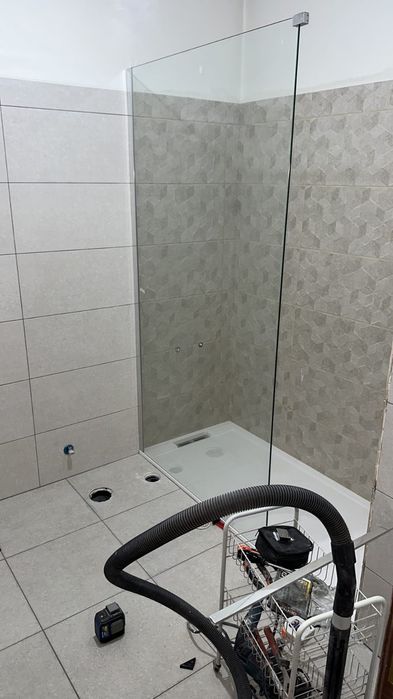 Ladrilhador e faço remodelação em geral