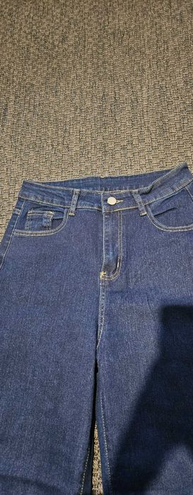 Жіночі нові джинси