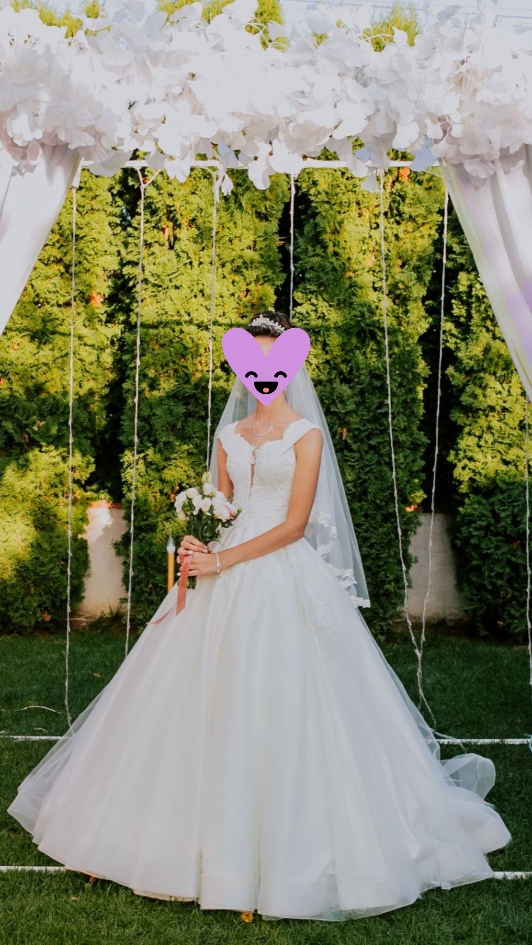 Весільна вишукана сукня
