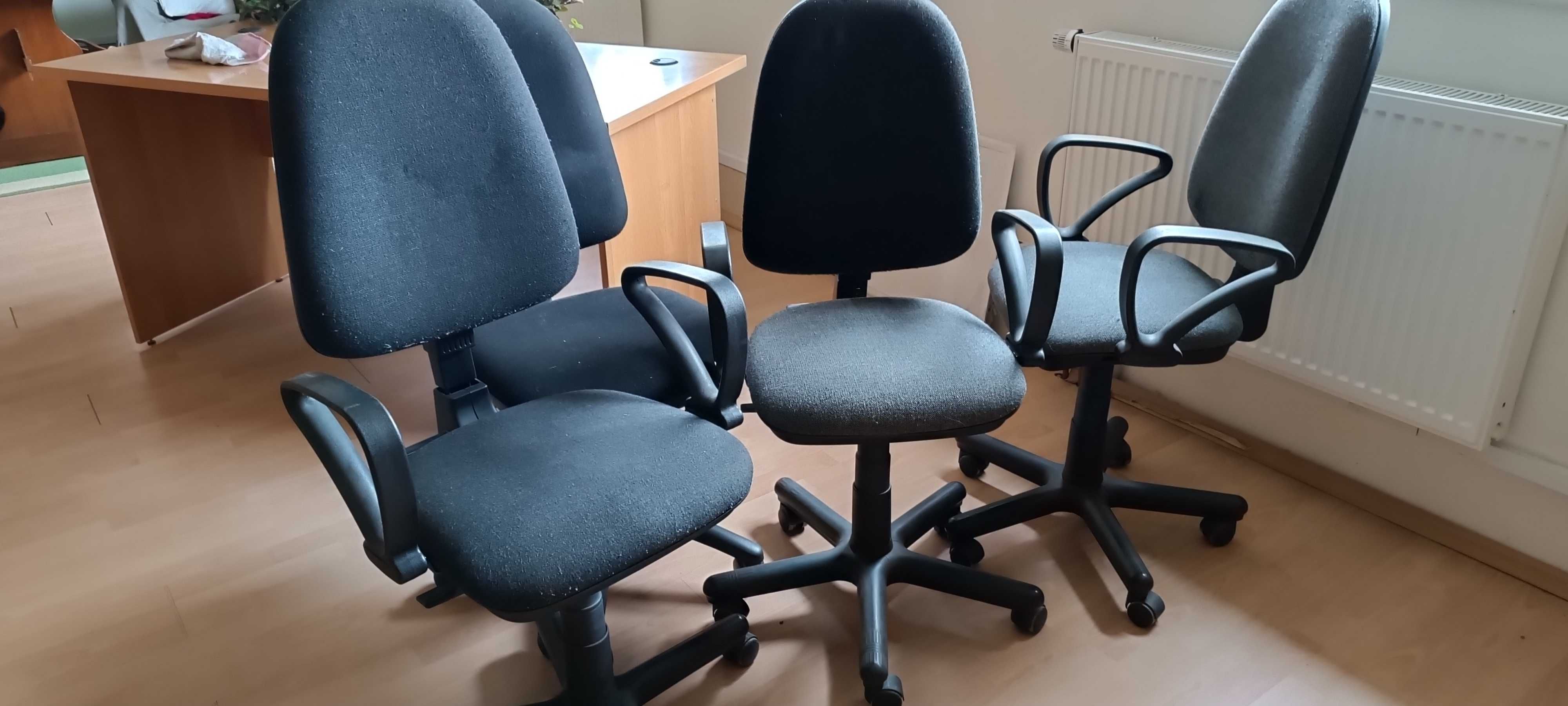 krzesła biurowe w bdb stanie