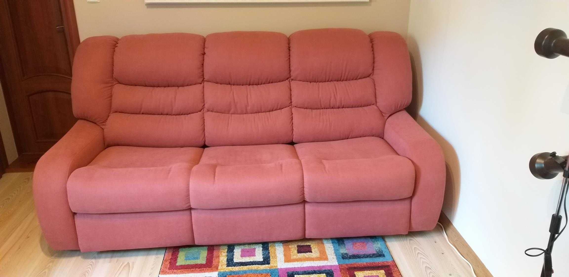 Sofa z rozkładanym łóżkiem
