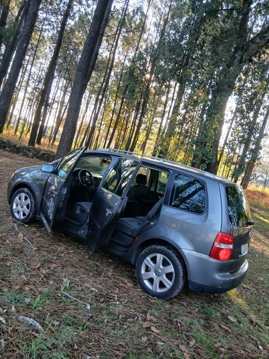 Volkswagen Touran 2.0 136cv ( Iuc antigo ) )