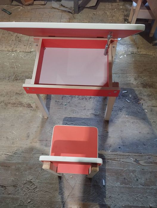 Стіл та стілець дитячий парта дитяча